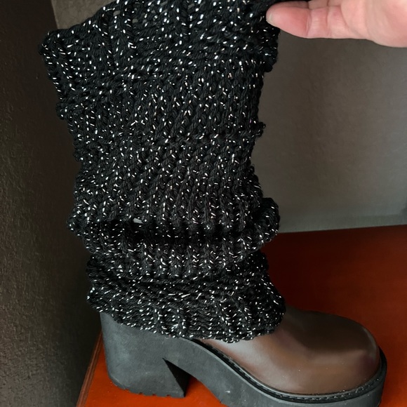 Leg warmers. Larger size - Picture 2 of 3